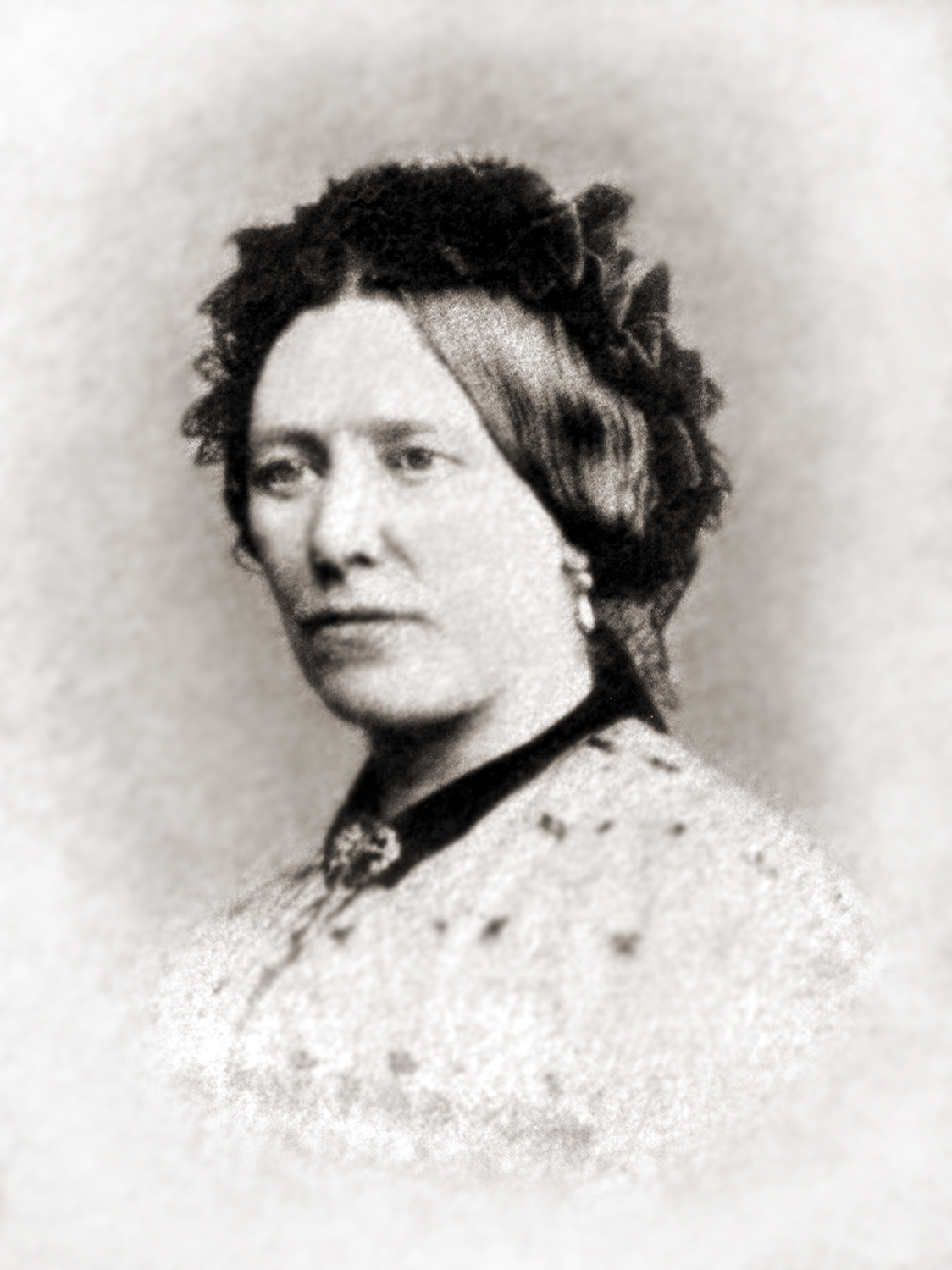 Photo of photos/Agnes Seaton McLennan portrait
